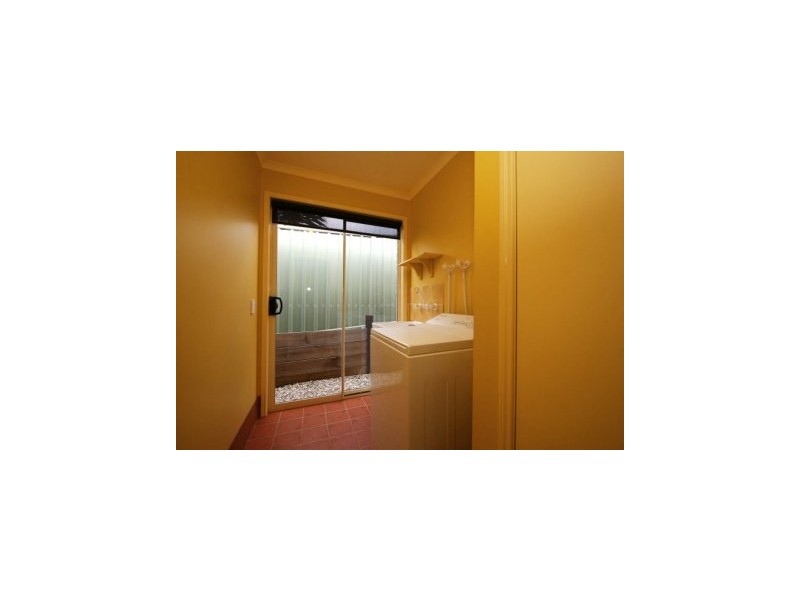 21 Briese Court, Thurgoona NSW 2640