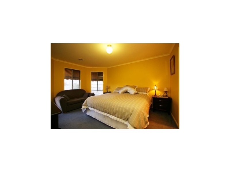 21 Briese Court, Thurgoona NSW 2640