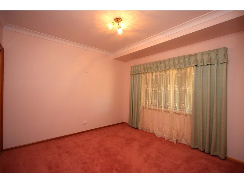 111 Sturt Street, Howlong NSW 2643