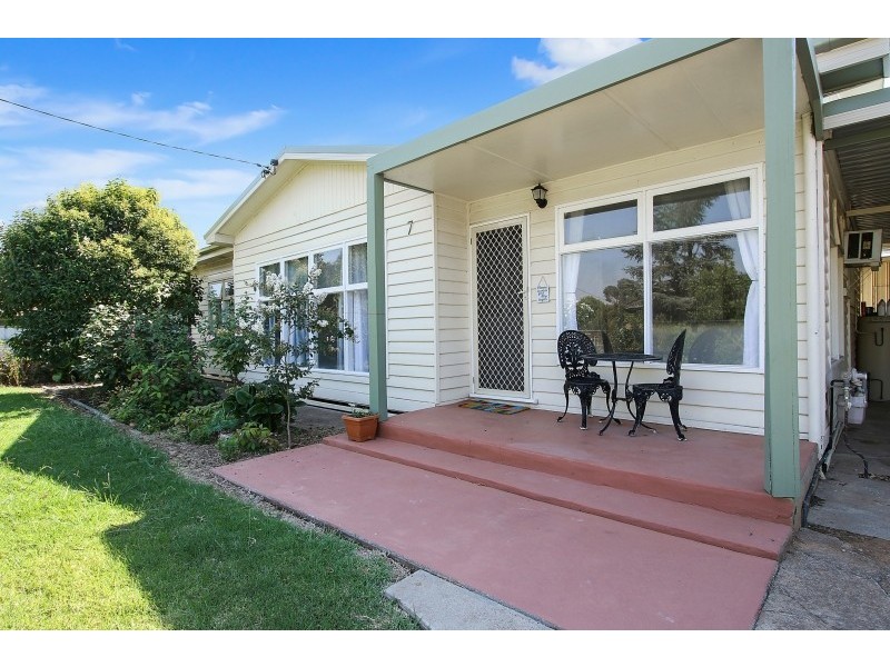 7 Pioneer Drive, Walla Walla NSW 2659