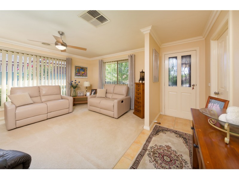 120 Dryandra Way, Thurgoona NSW 2640