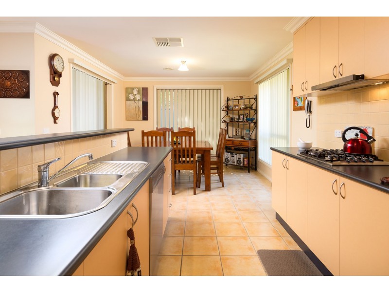 120 Dryandra Way, Thurgoona NSW 2640