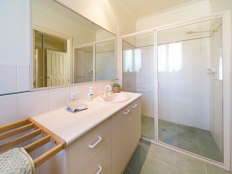 25 Valerie Way, Lavington NSW 2641