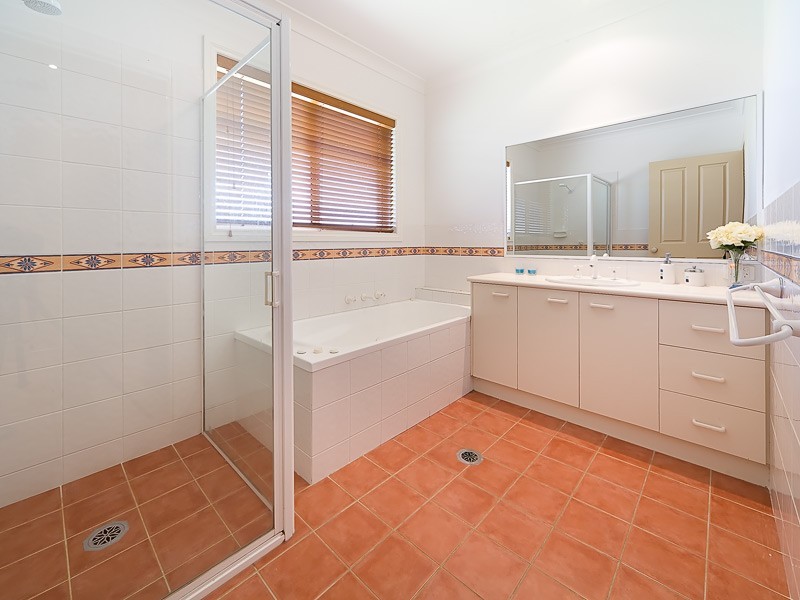 25 Valerie Way, Lavington NSW 2641