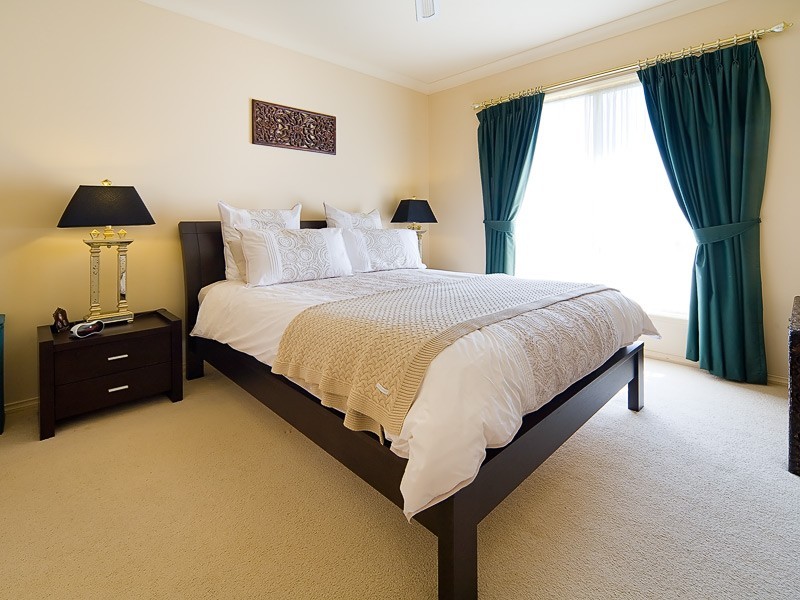 25 Valerie Way, Lavington NSW 2641