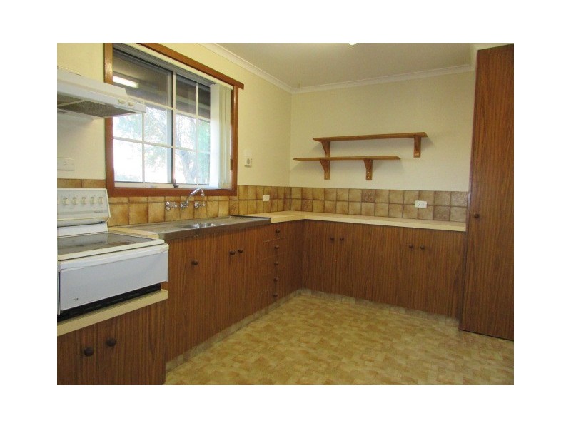 1/418 Ross Circuit, Lavington NSW 2641