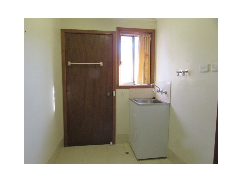 1/418 Ross Circuit, Lavington NSW 2641