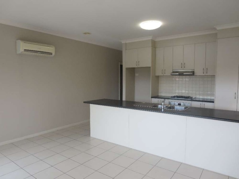 2/30 Russell Street, Howlong NSW 2643