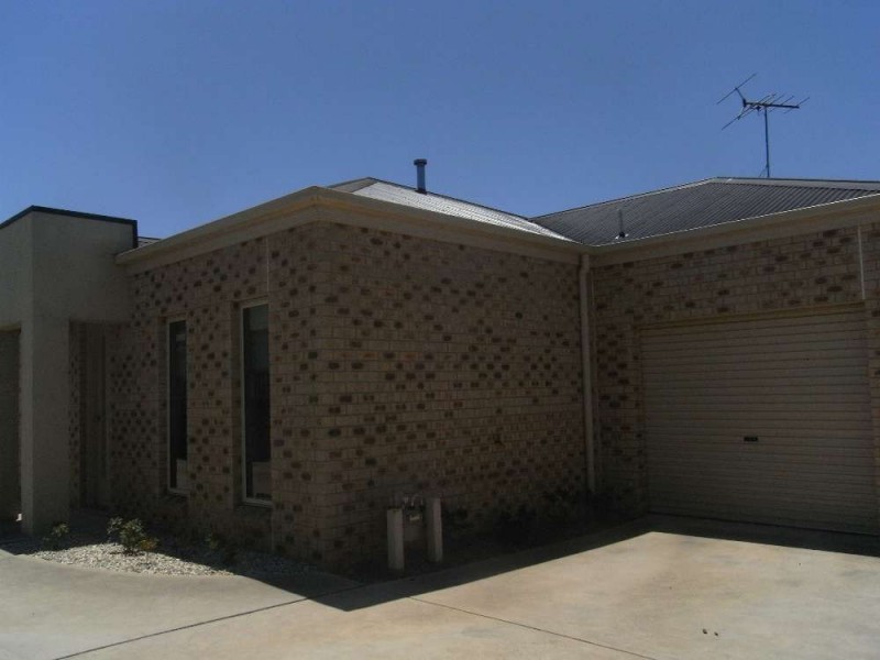 2/30 Russell Street, Howlong NSW 2643