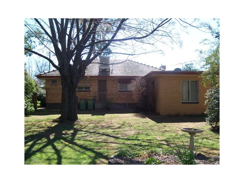 75 Banff Street, Corowa NSW 2646