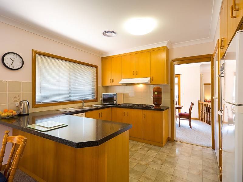 27 Villawood Court, Lavington NSW 2641