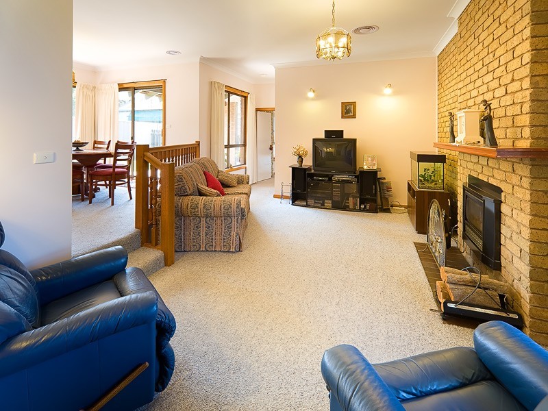 27 Villawood Court, Lavington NSW 2641