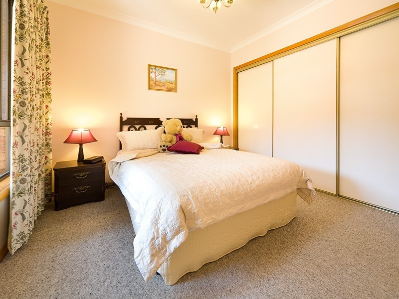 27 Villawood Court, Lavington NSW 2641