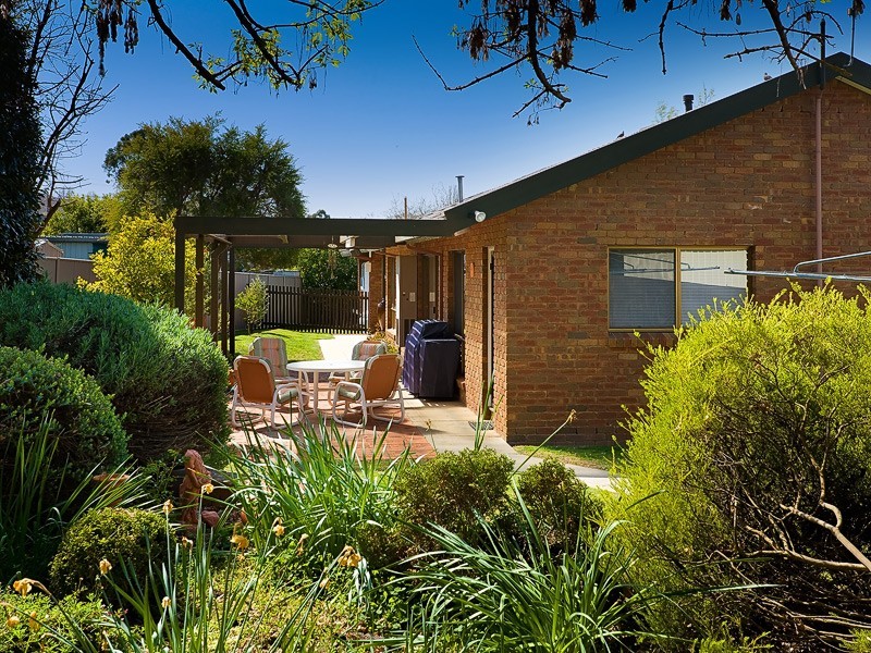 27 Villawood Court, Lavington NSW 2641