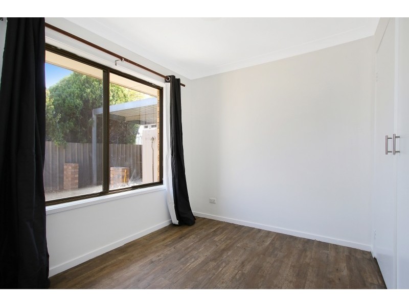 2 Graetz Court, Lavington NSW 2641