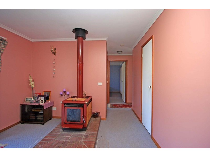 19 Larmer Street, Howlong NSW 2643