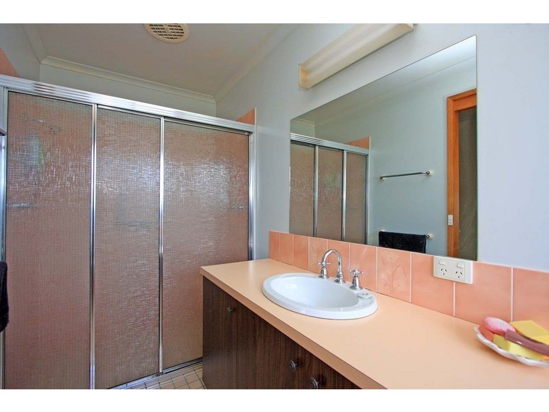 19 Larmer Street, Howlong NSW 2643