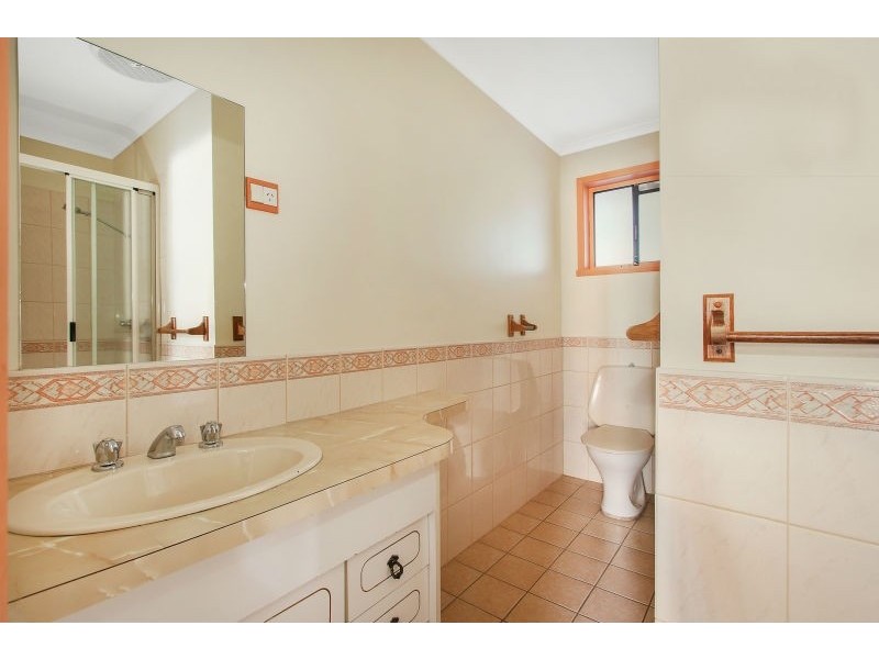 2/433 Kaitlers Road, Lavington NSW 2641