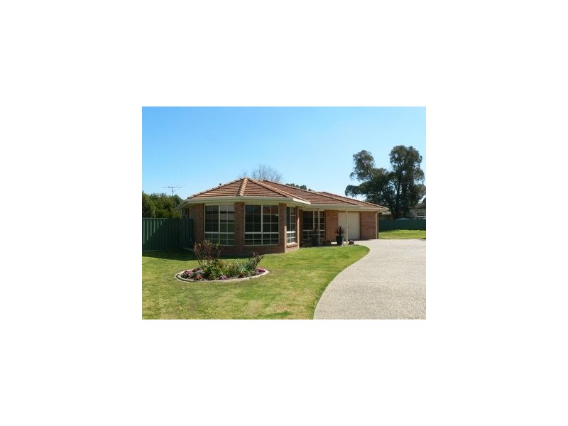 16  Worsley Place, Lavington NSW 2641