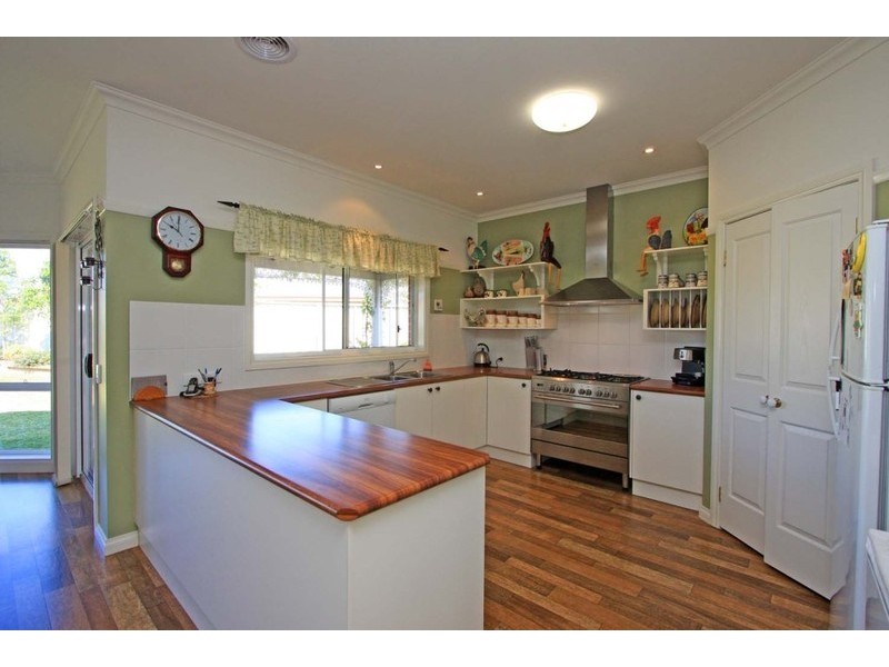 12 James Court, Rutherglen VIC 3685