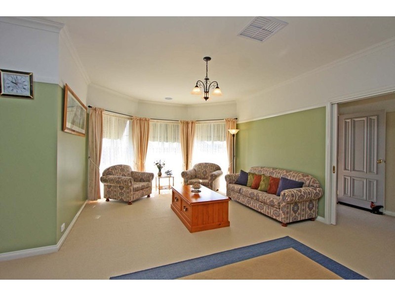 12 James Court, Rutherglen VIC 3685