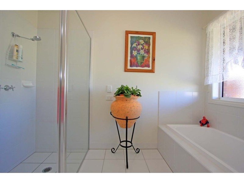 12 James Court, Rutherglen VIC 3685