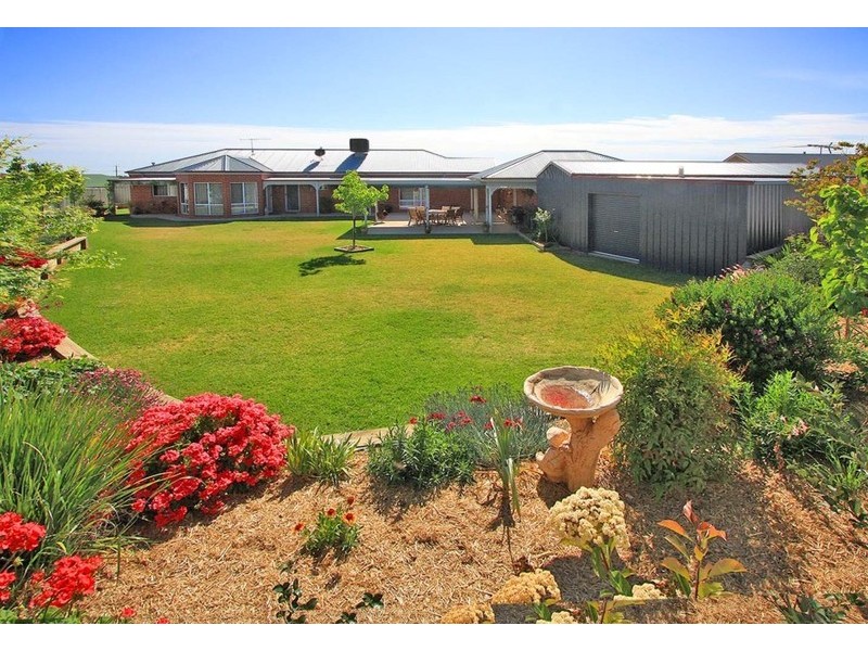 12 James Court, Rutherglen VIC 3685