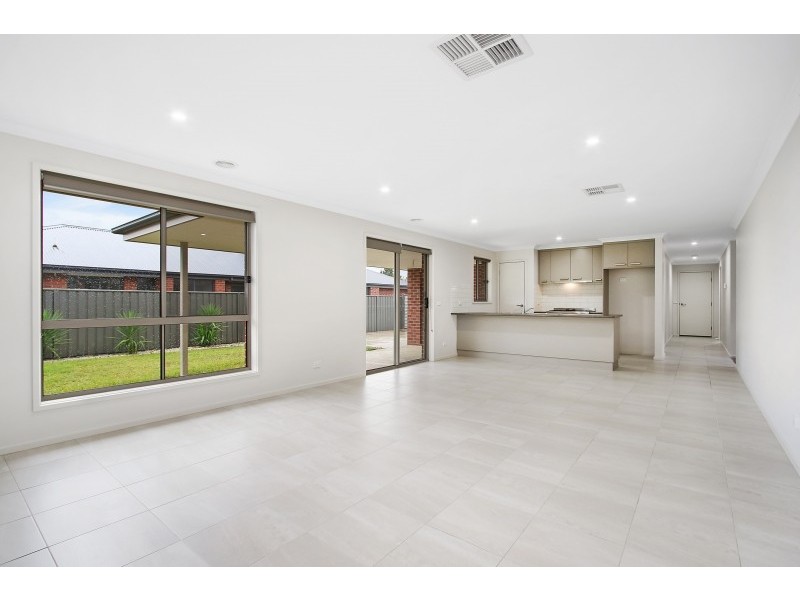 55 Wellington Drive, Thurgoona NSW 2640