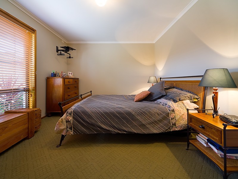 5 Troon Court, Thurgoona NSW 2640