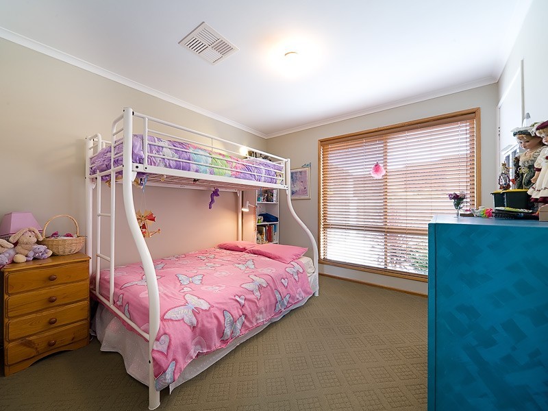 5 Troon Court, Thurgoona NSW 2640