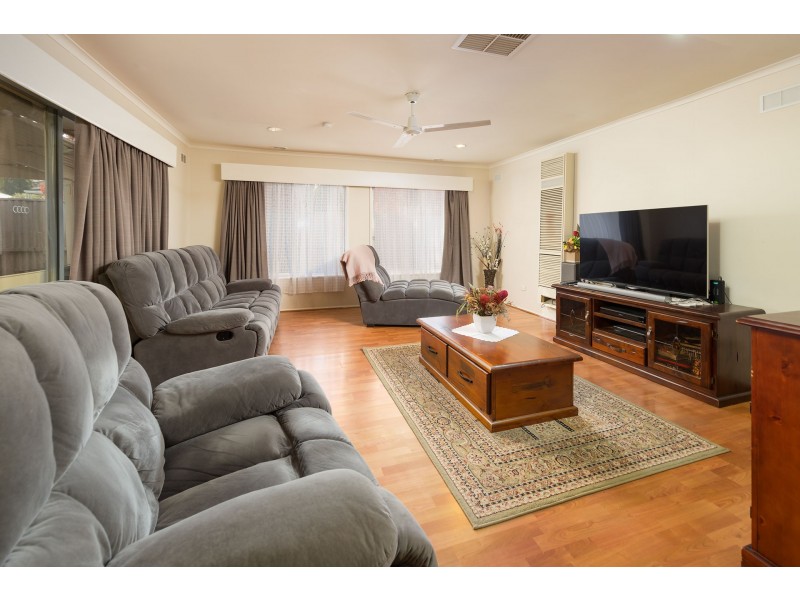 414 Dale Crescent, Lavington NSW 2641