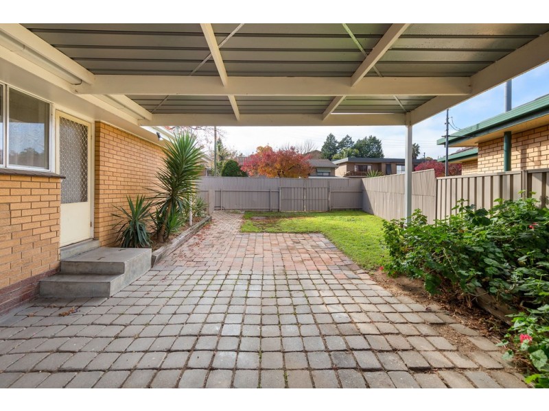 414 Dale Crescent, Lavington NSW 2641