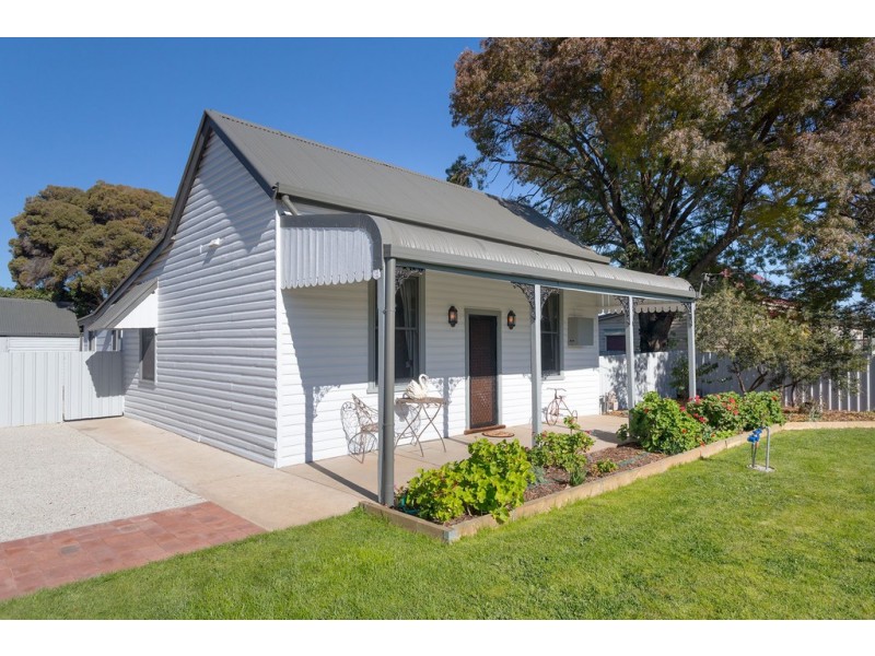 5 William Street, Walla Walla NSW 2659