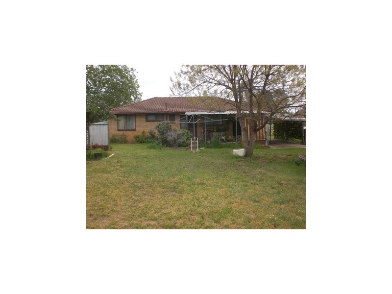 126 Sturt Street, Howlong NSW 2643