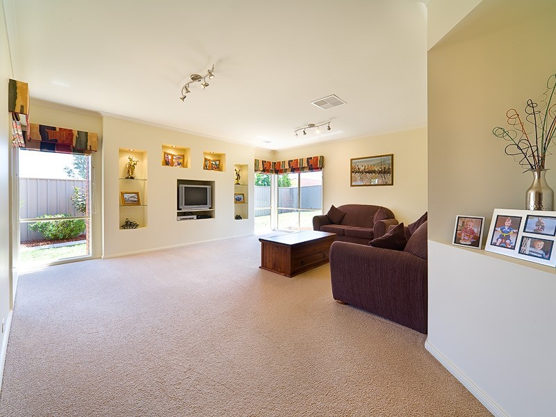 84 Dryandra Way, Thurgoona NSW 2640