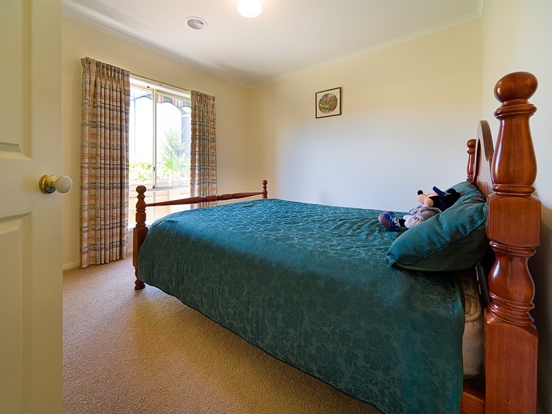 84 Dryandra Way, Thurgoona NSW 2640