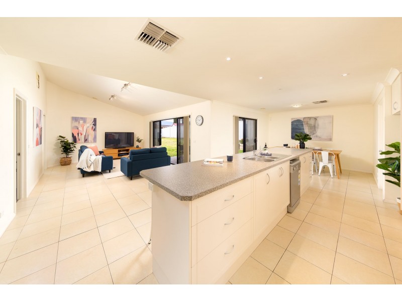 58 Newton Circuit, Thurgoona NSW 2640