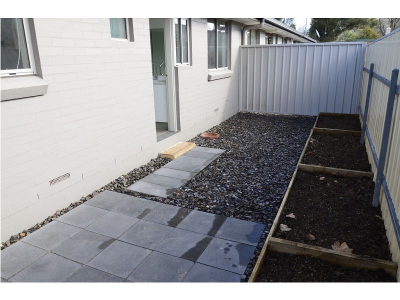 2/429 Urana Road, Lavington NSW 2641