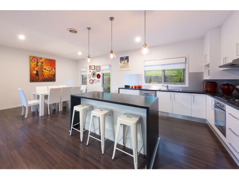 21 Orchard Way, Lavington NSW 2641
