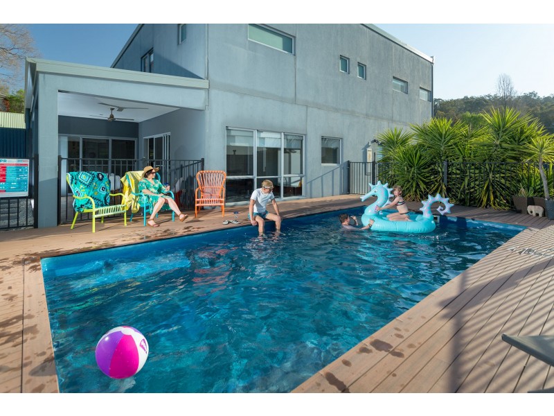 21 Orchard Way, Lavington NSW 2641