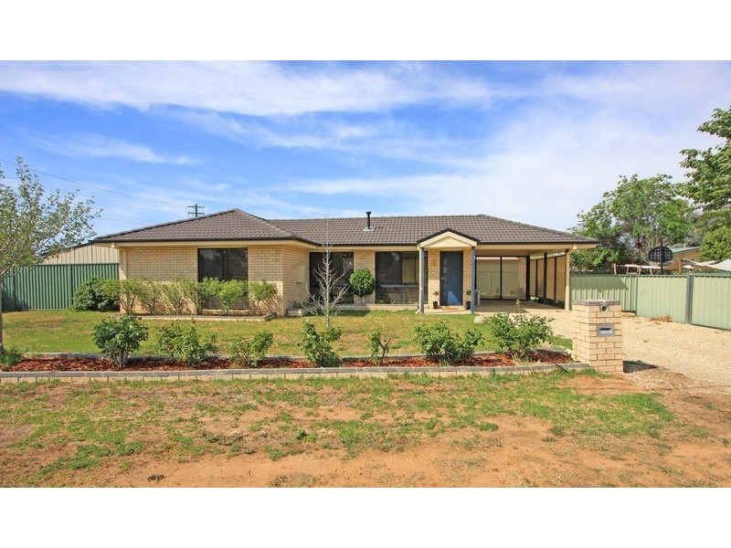118 Clarke Street, Howlong NSW 2643
