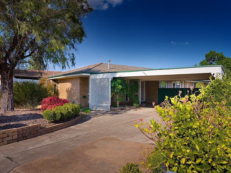 380 Prune Street, Lavington NSW 2641