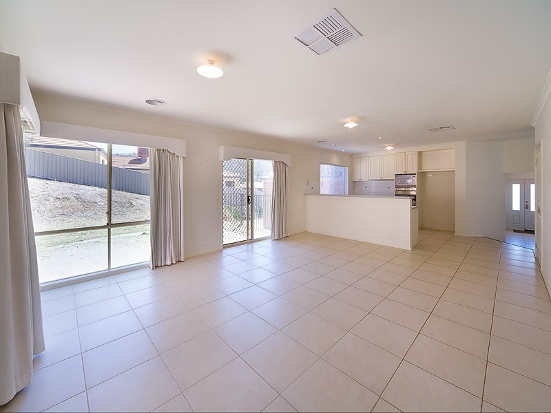 23 Florence Crescent, West Albury NSW 2640