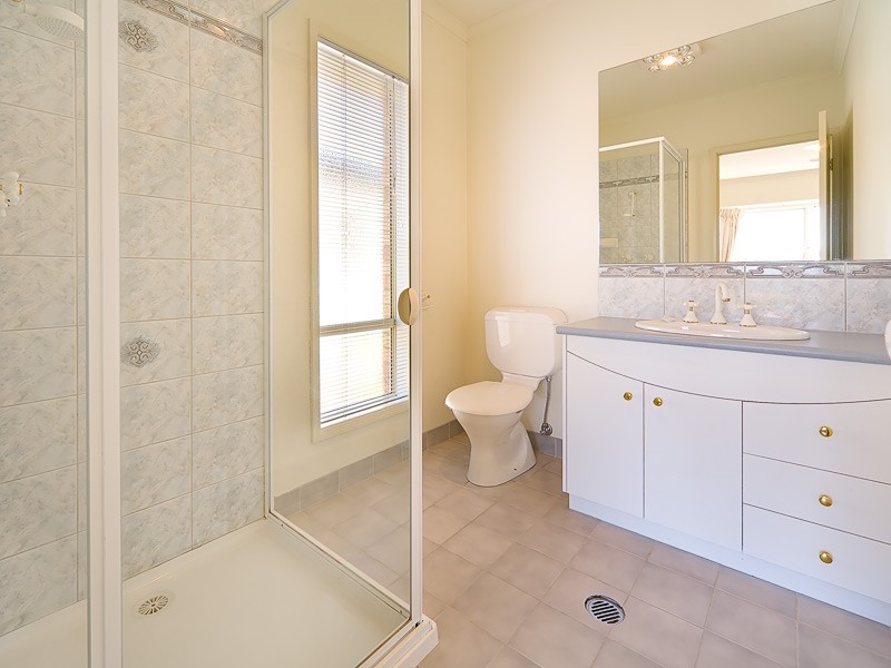 23 Florence Crescent, West Albury NSW 2640