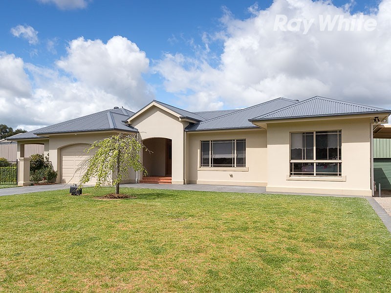 1 Ebert Street, Lavington NSW 2641