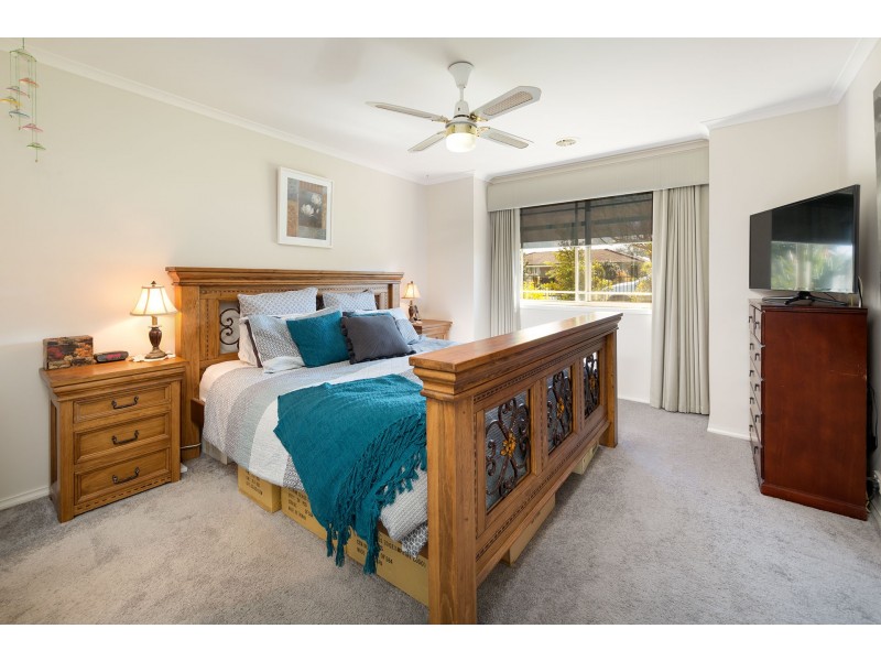 449 Schaefer Street, Lavington NSW 2641