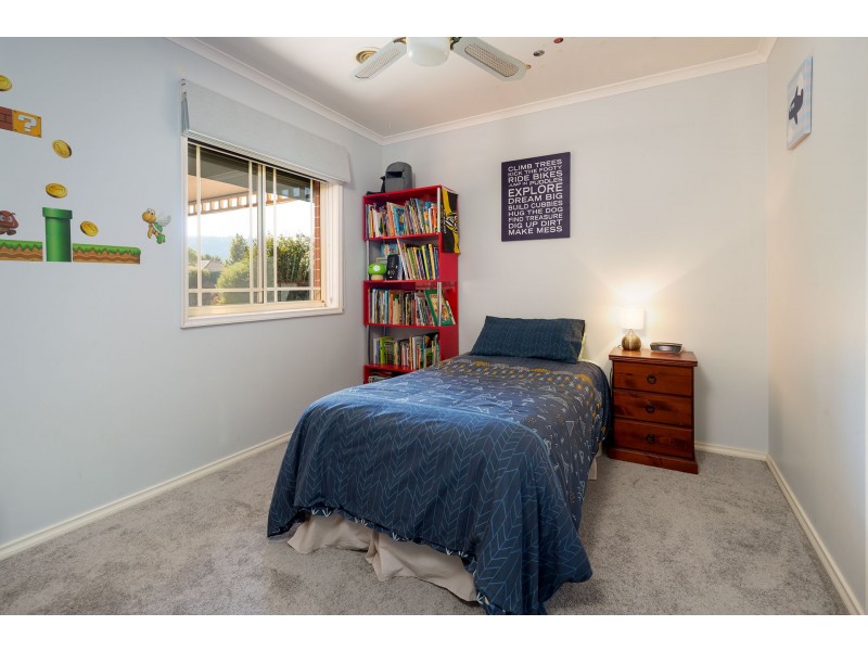 449 Schaefer Street, Lavington NSW 2641