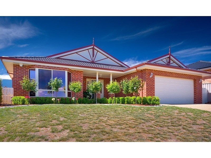84 Dryandra Way, Albury NSW 2640