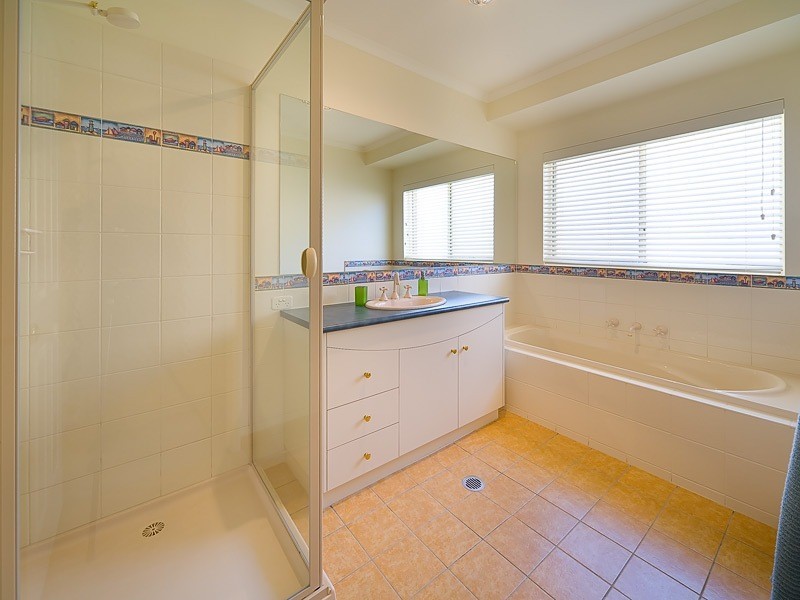 84 Dryandra Way, Albury NSW 2640
