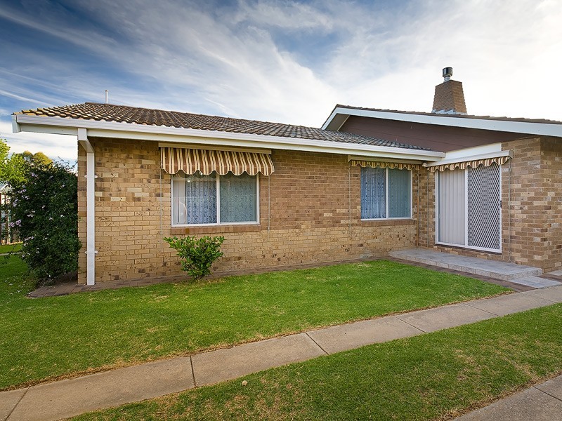 544 Webb Street, Lavington NSW 2641